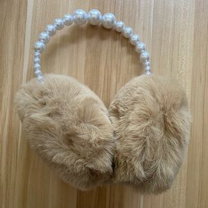 Nwot Anthropologie Fur Pearl Ear Muffs Faux Fur in Sand Sable Beige and Pearls